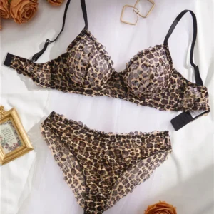 Ensemble de lingerie sexy , exotique à broderie léopard, dentelle, volant, sans couture, avec armature