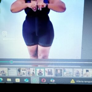 Serre-Corps Noir “Silhouette Sensuelle”